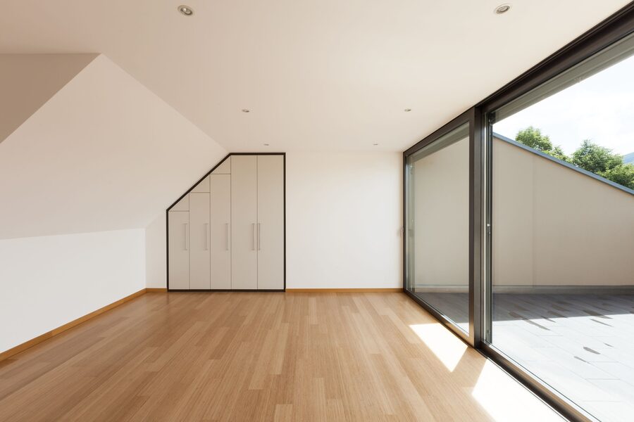 Why Stockton Homeowners Choose Pro Window Cleaning Over DIY